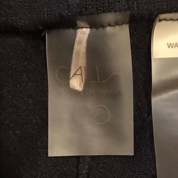 🌹𝗖𝗔𝗟𝗜𝗔 𝗕𝗟𝗔𝗖𝗞 𝗗𝗥𝗔𝗪𝗦𝗧𝗥𝗜𝗡𝗚 𝗞𝗡𝗜𝗧 𝗝𝗢𝗚𝗚𝗘𝗥𝗦 - Picture 7 of 8